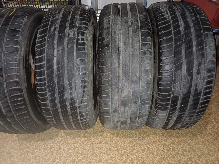 Комплект от 4 бр. летни гуми Michelin Primacy 3 с размер 215/55/17