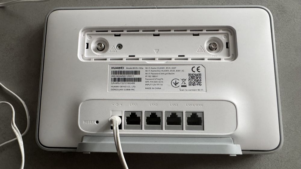 Router Huawei B535 cu SIM 4G si 4 porturi LAN