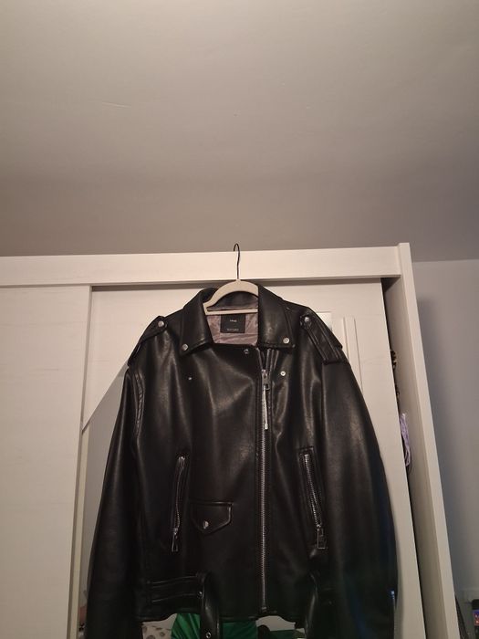 Geaca de piele adusa din Italia