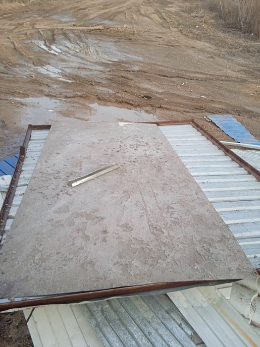 Лист стальной продам