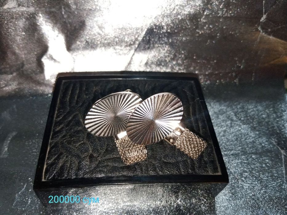 Запонки мужские стильные