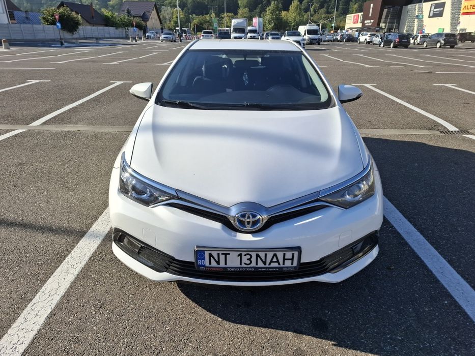 TOYOTA Auris 1.8 Hybrid  2016