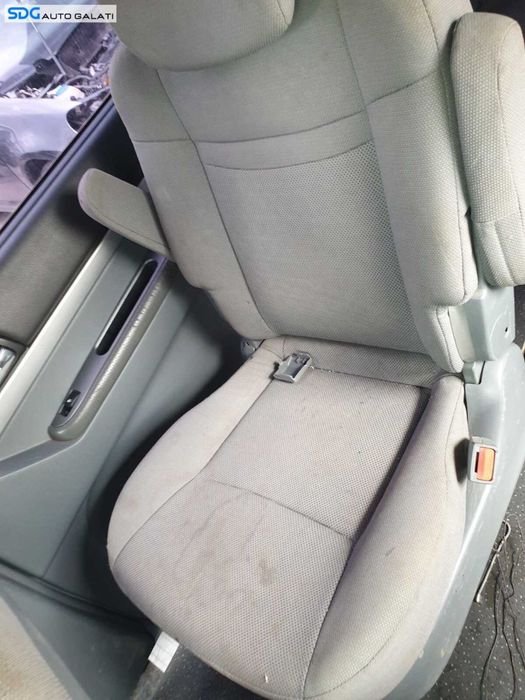 Interior Textil 7 Locuri Fara Incalzire Scaun Scaune Fata Stanga Dreapta Mijloc Bancheta Spate cu Spatar SsangYong Rodius 2004 - 2012