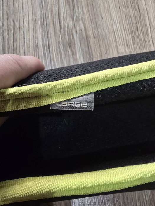 Стикове и кори за хокей на трева