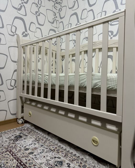 Срочно продам манеж в отличном состоянии