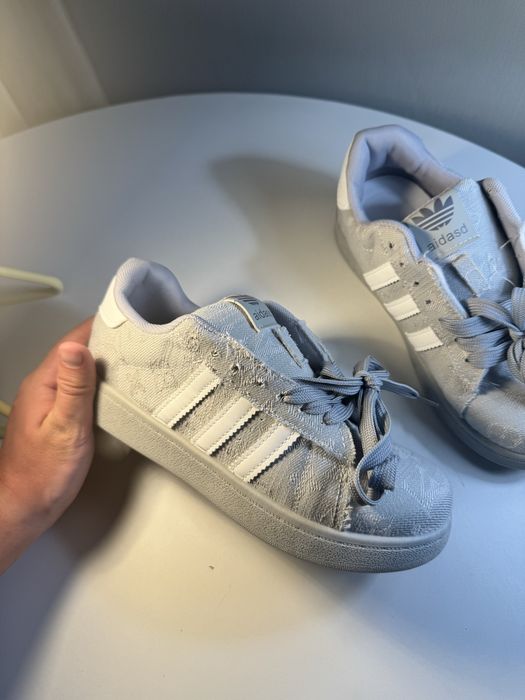 Adidas кроссовки