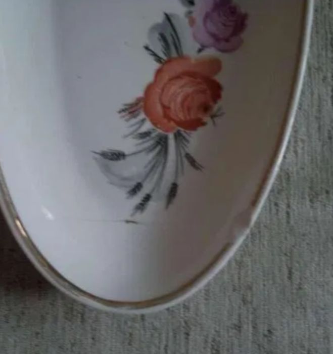 Продам фарфоровые селёдочницы времён СССР