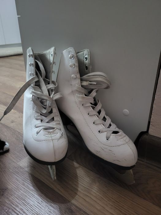Коньки  фигурные