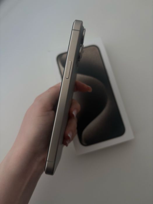 Продам iPhone 15 pro max (256gb)