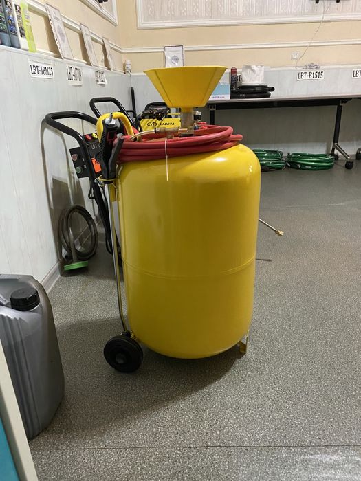 Автомойка учун Омах пенагенератор (пена бачок) 100 литрлик сотилади.