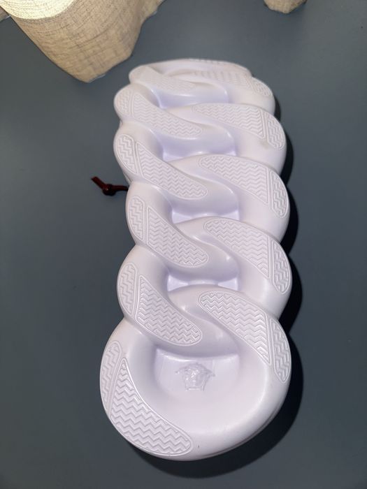 Versace Chain Reaction
