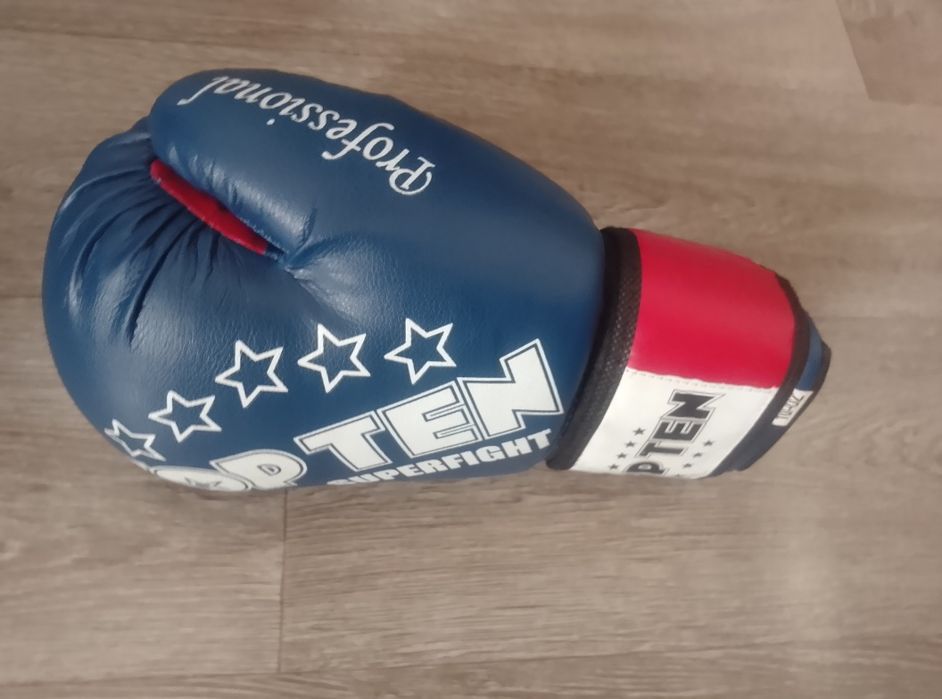 Продам перчатки для бокса