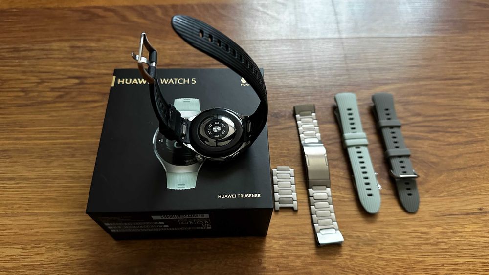 Huawei Watch 5 – 42mm | Garanție 12 luni | Accesorii Extra