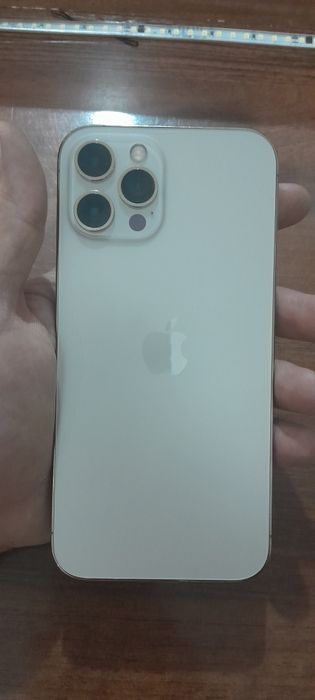 iphone 12 pro max icloudga tushgan