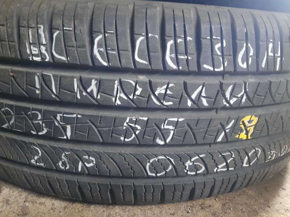 235/50/19;235/55/19 и 245/45/18  Всесезонни Гуми с борд