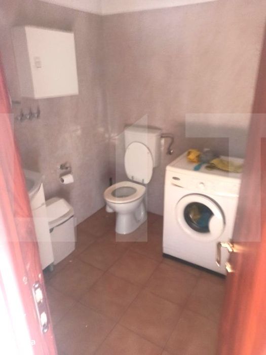 Spatiu comercial, de vanzare, parter + apartament la etaj, zona Mehala