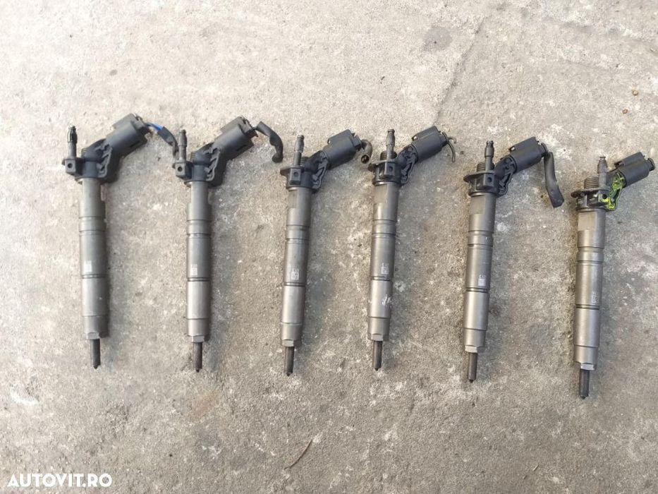 Injectoare / Injector Mercedes Vito 3.0 CDI 0445115064 Viano