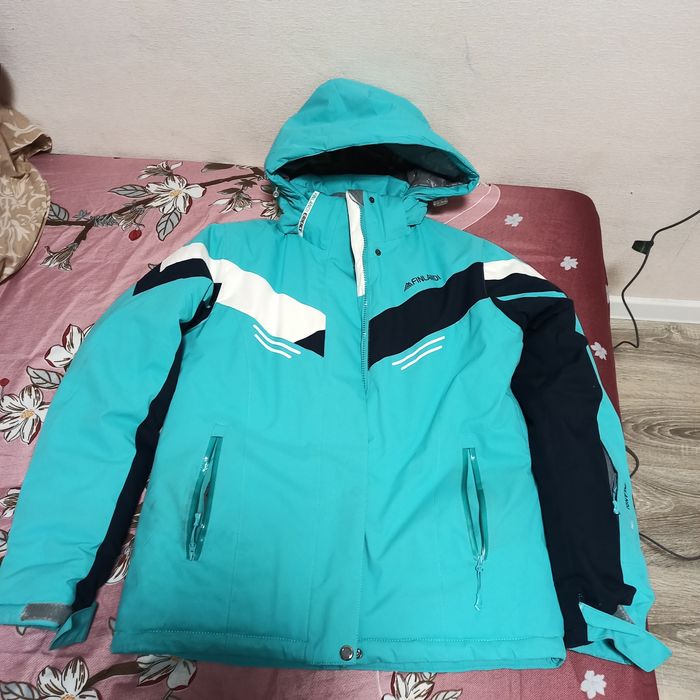 Продам лыжный костюм зима