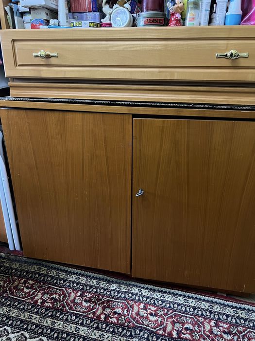 Vanzare dulap si etajera