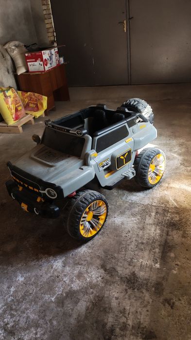 Elektr bolalar mashinasi 2 bolaga moljallangan