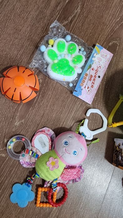 Игрушки Цена за все Новый и б/у
Лапка и трансформер новый 
Юнусобод 17