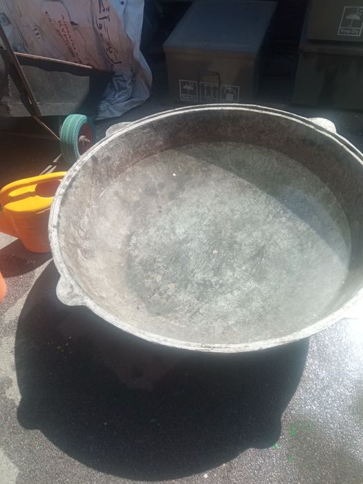 Продам.казан.200.лт.