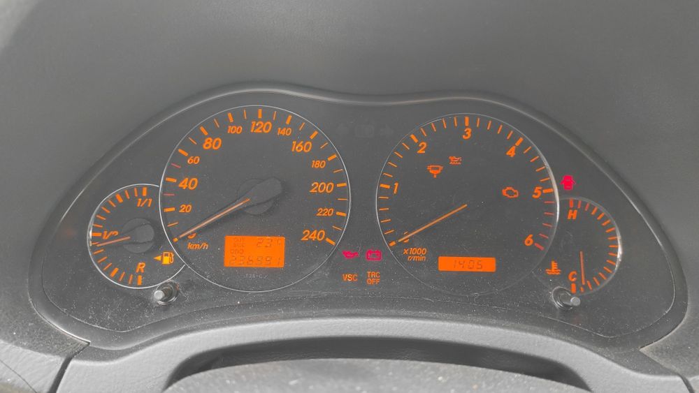 Toyota Avensis 2.2 d-cat 177