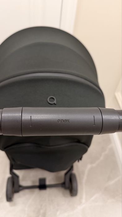 Продам коляску anex air-x2