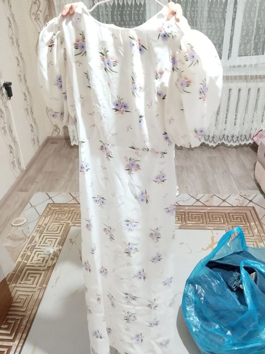 Платье и джинсы новые