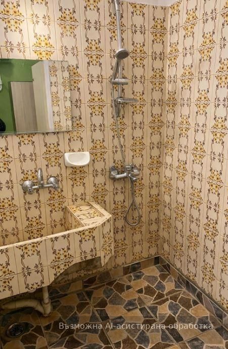 Тристаен апартамент в района на Чаталджа!