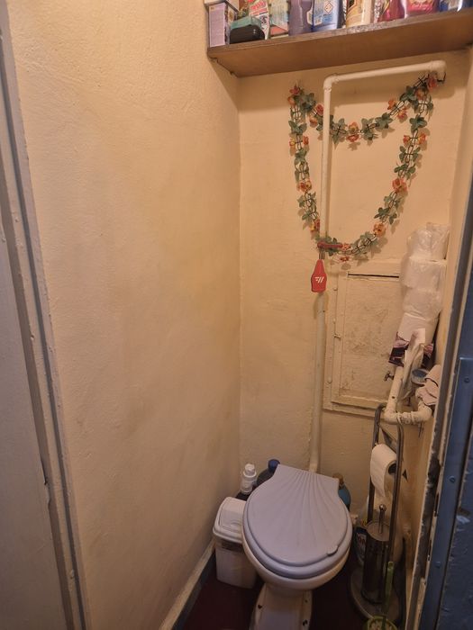 Дава се под наем Тристаен апартамент в Плевен, Сторгозия - 40 кв.м за 199.41 € - Снимка #6