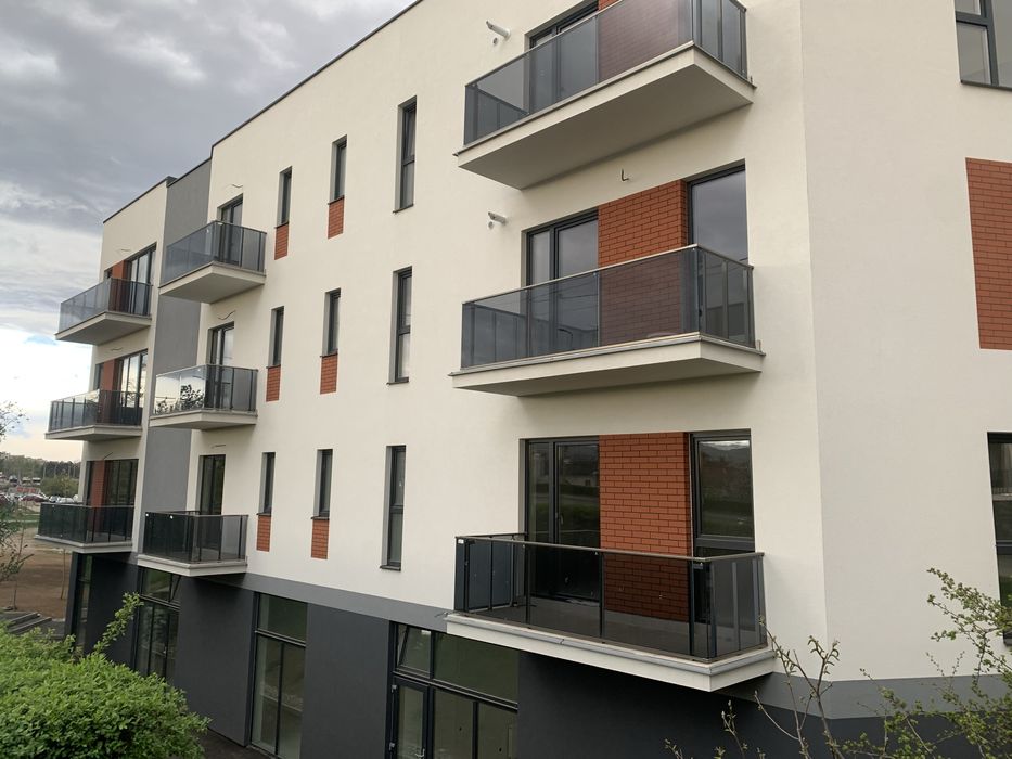 Dau in chirie apartament 3 camere