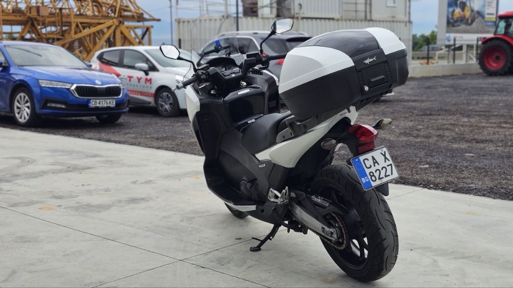 Honda Integra 750