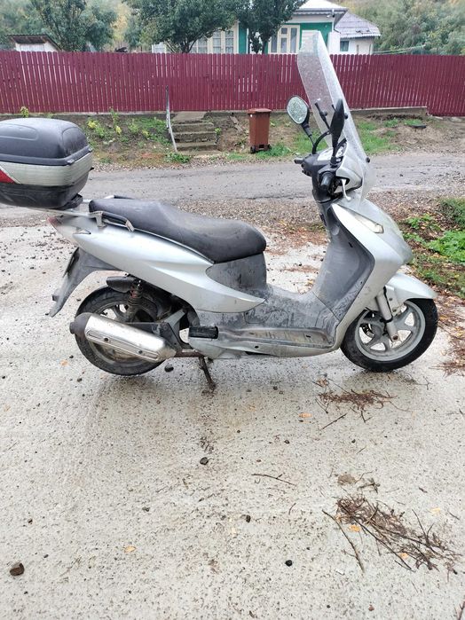 Hond motor 125 merge foarte bine