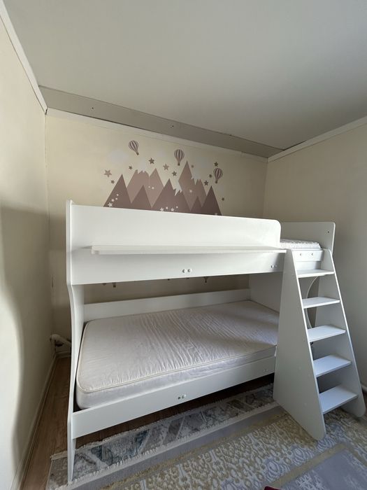 Продам двухъярусную кровать