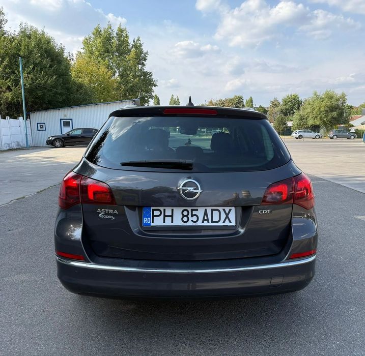 Opel Astra Opel Astra J Sports Tourer 1.6 CDTI 110 CP