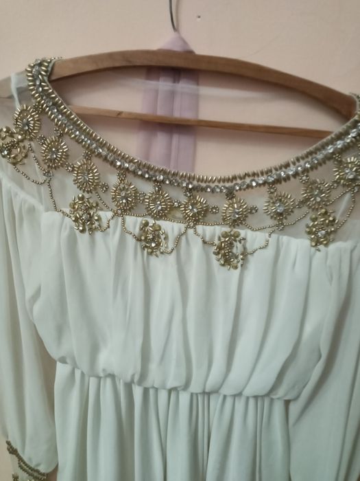 Женская вечерняя платия