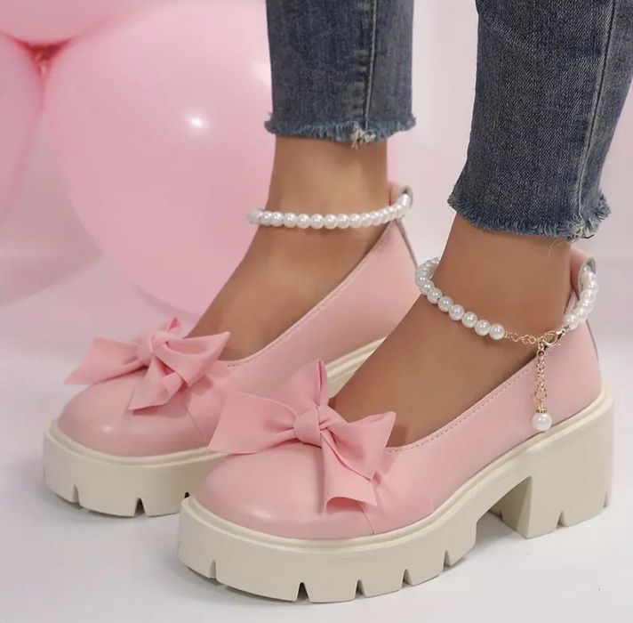 Уникални розови обувки