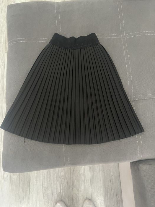Продаю форму школьную детскую