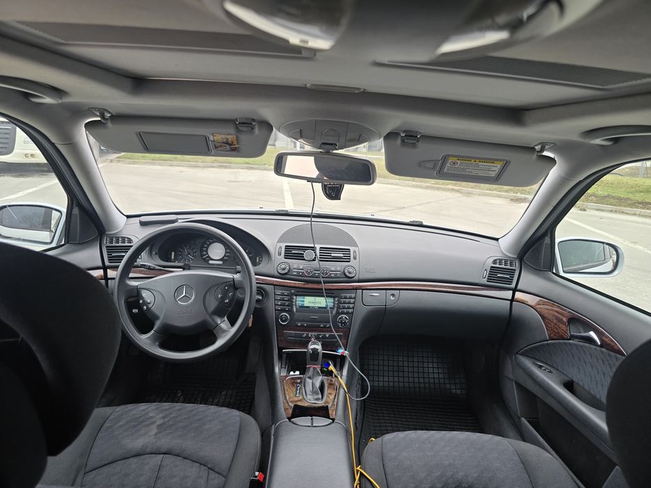 MERCEDES-BENZ E-Class 0 — imagine 5