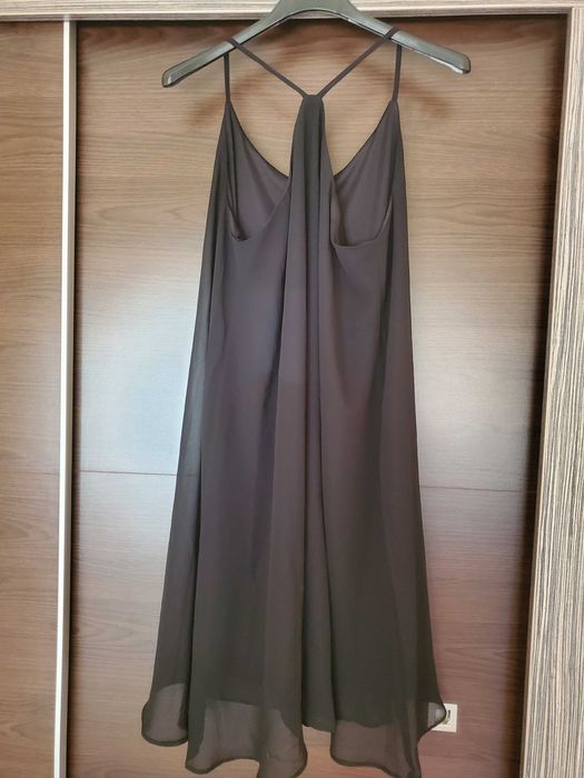 Малка черна рокля