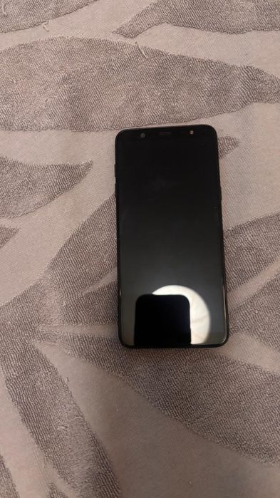 продам телефон Самсунг  J8
