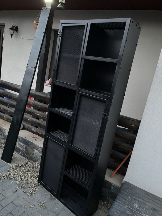 Raft stil industrial cu usi plasa - orice dimensiune dorita