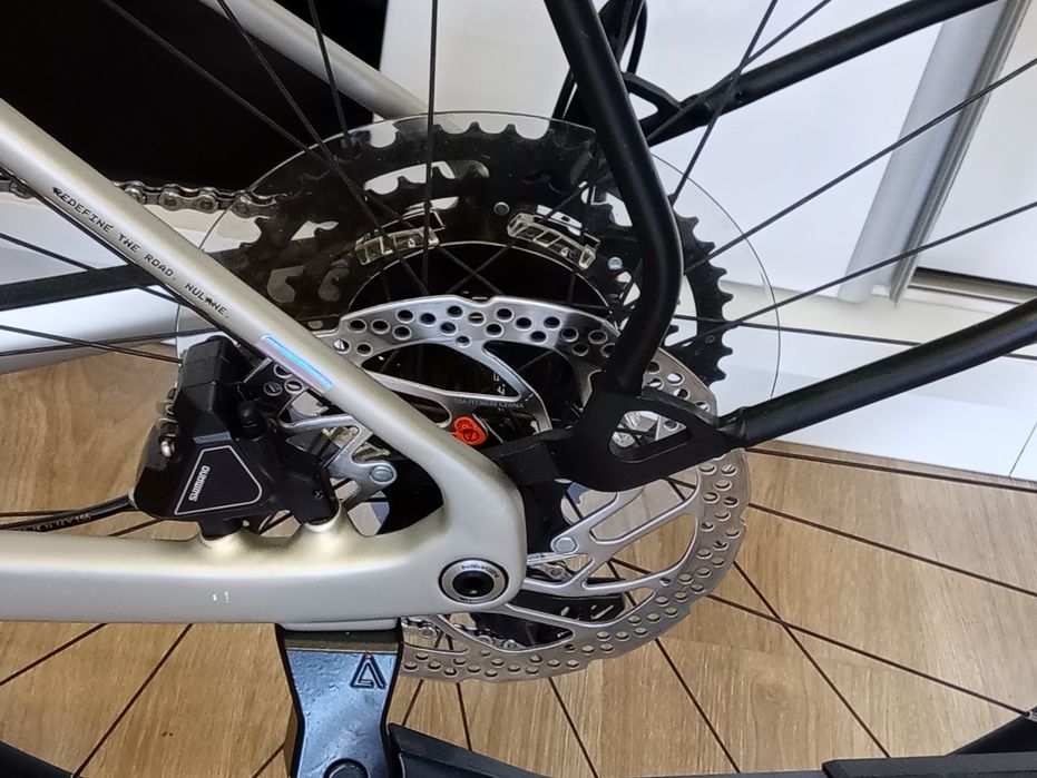 CUBE NULANE  R  C62  Electric Carbon