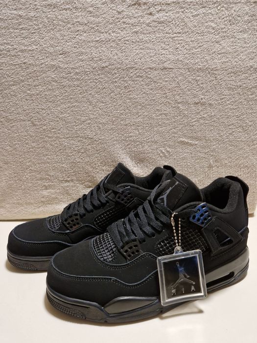 Retro 4 Black Cat