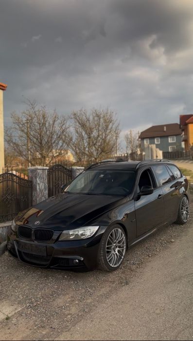 BMW 318d Touring (E91) LCI – M-Packet 
​Vân