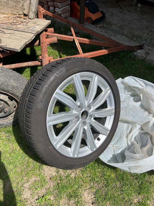 Jante + anvelope audi r19 originale 2000 km rulaj / jante + anvelope maxis mudzilla nissan patrol . 8.5 J x 15  M+S  putin uzate , se observa in poze!
