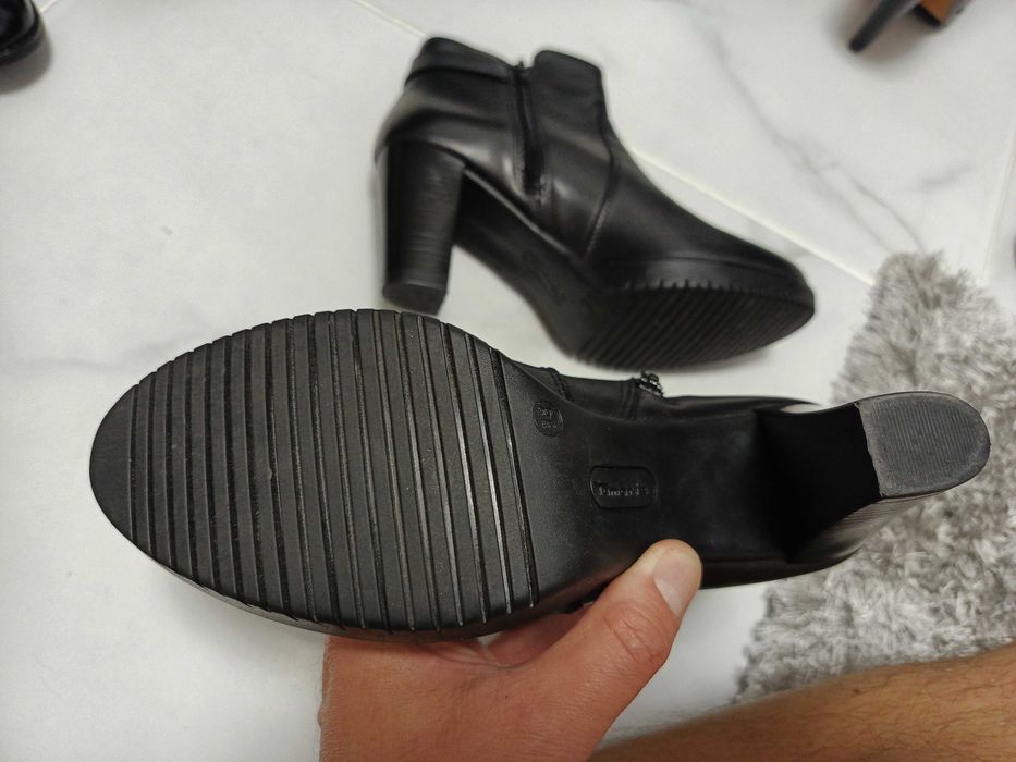 Ghete piele veritabila Tamaris 38