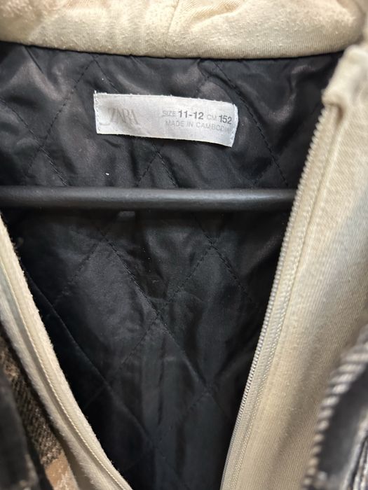 Продам бомбер на мальчика.