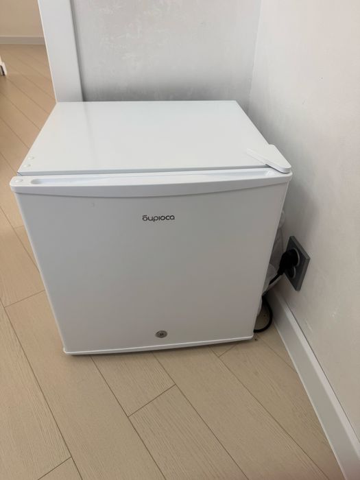 Мини-холодильник